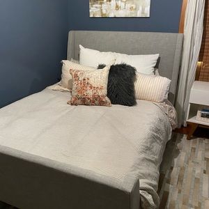 Anthropologie queen duvet cover and pillow shams